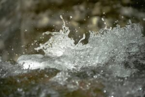 Water splashes and forms beautiful patterns.